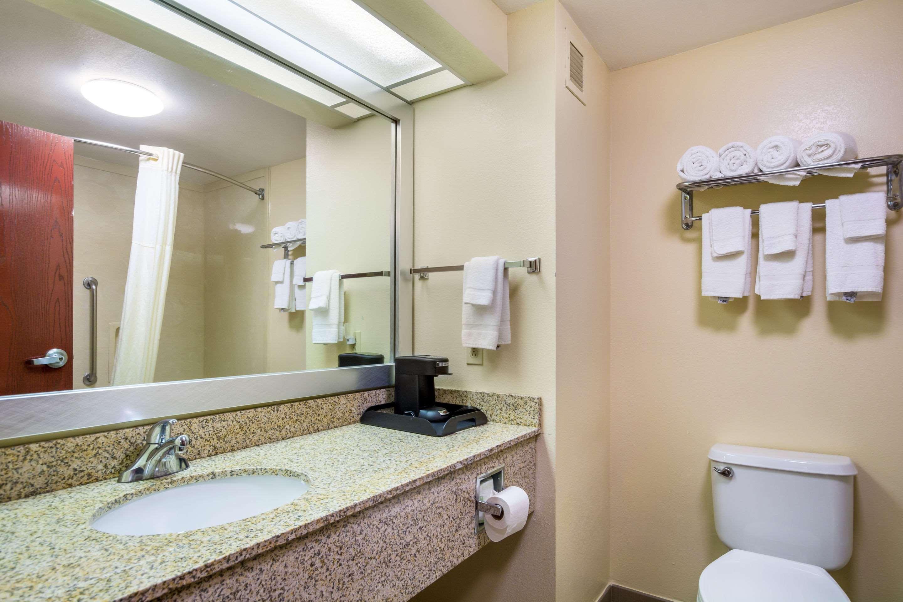 Sellersburg Quality Inn & Suites מראה חיצוני תמונה