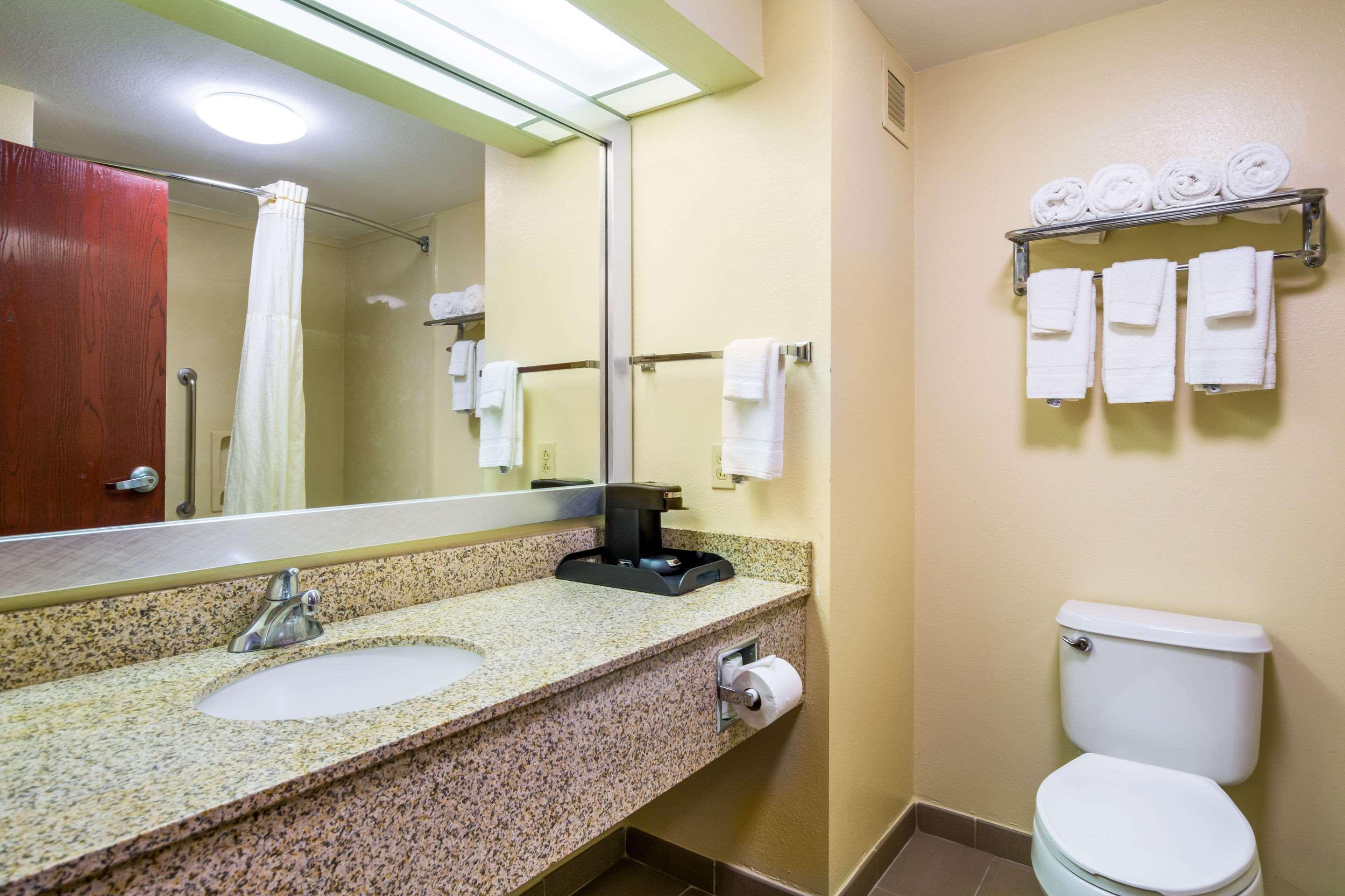Sellersburg Quality Inn & Suites מראה חיצוני תמונה
