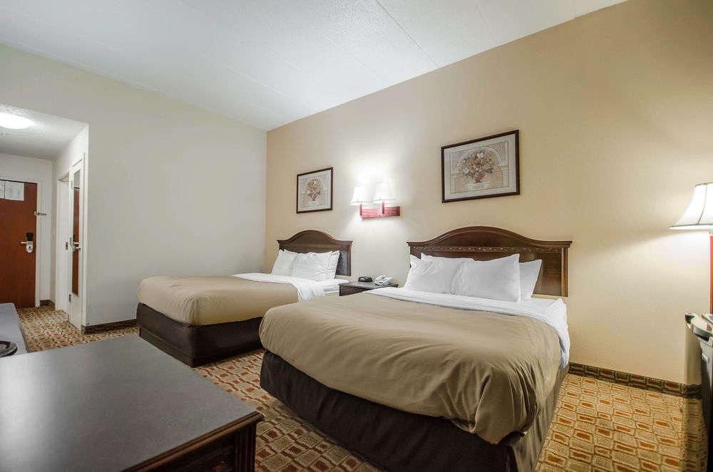 Sellersburg Quality Inn & Suites מראה חיצוני תמונה