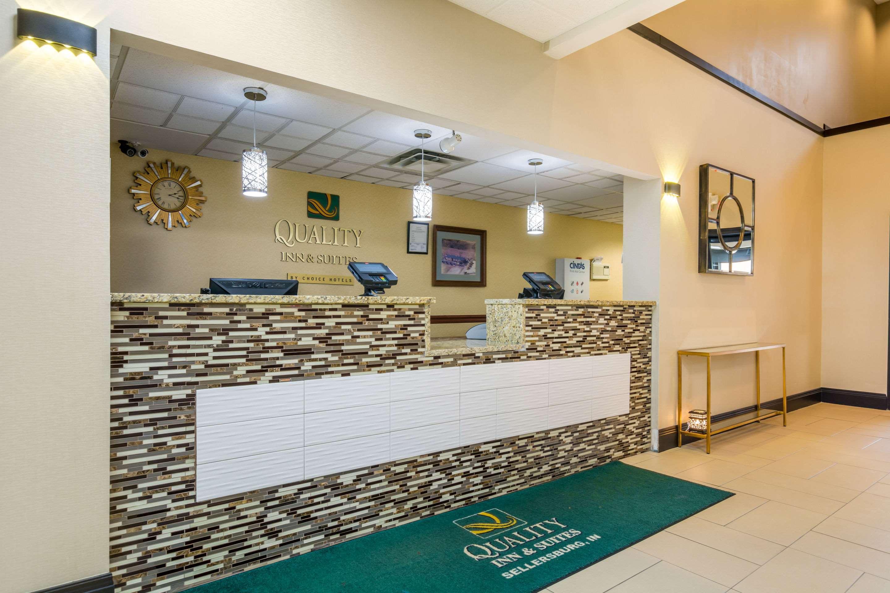 Sellersburg Quality Inn & Suites מראה חיצוני תמונה