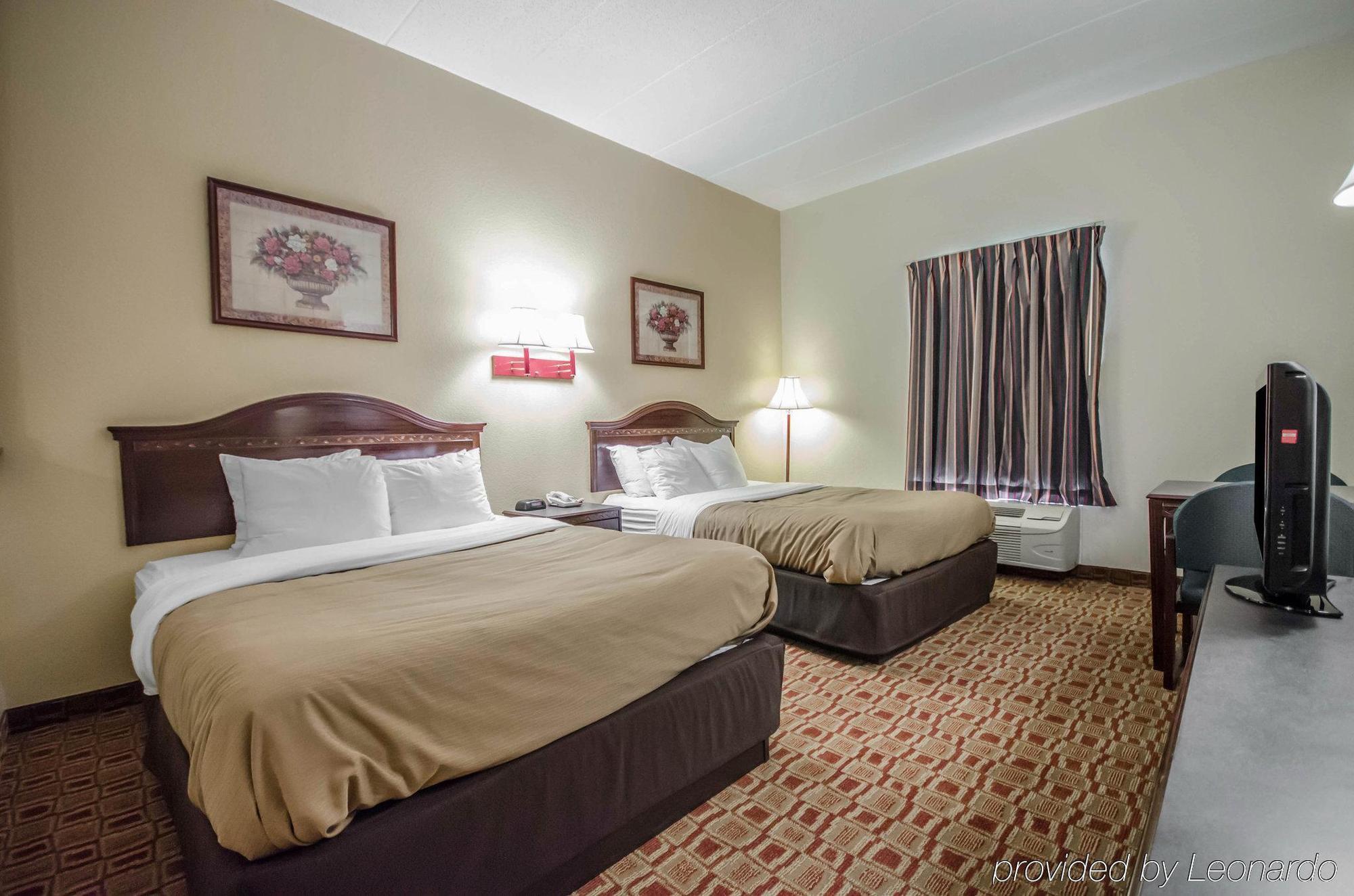 Quality Inn & Suites-Sellersburg מראה חיצוני תמונה